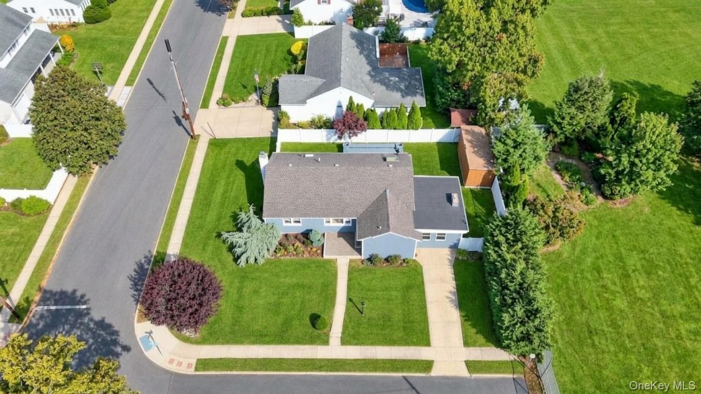1871 Relyea Drive thumbnail 2