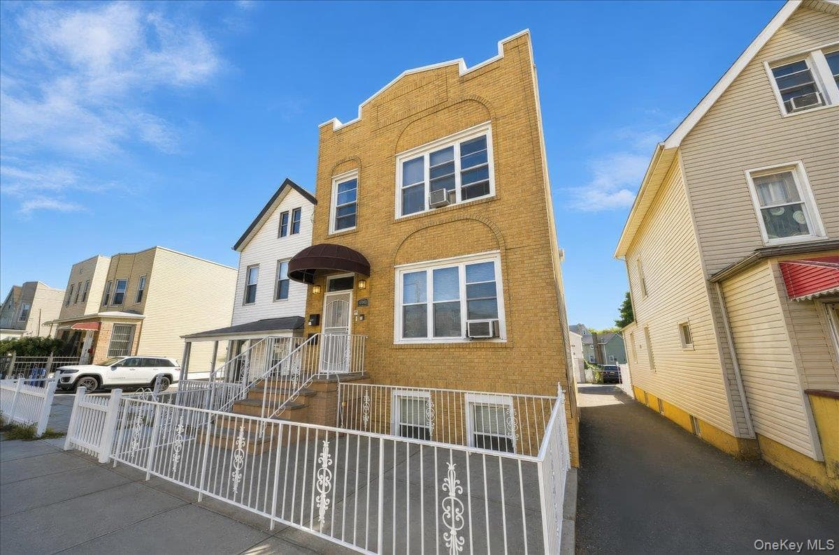 1581 Hollywood Avenue thumbnail 26