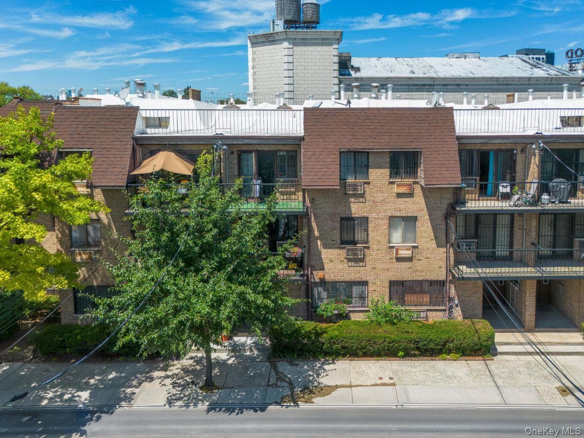 8719 57th Road Unit: 77, Elmhurst