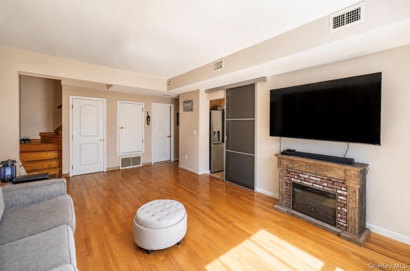 1467 Royce Street Unit: 3L thumbnail 3