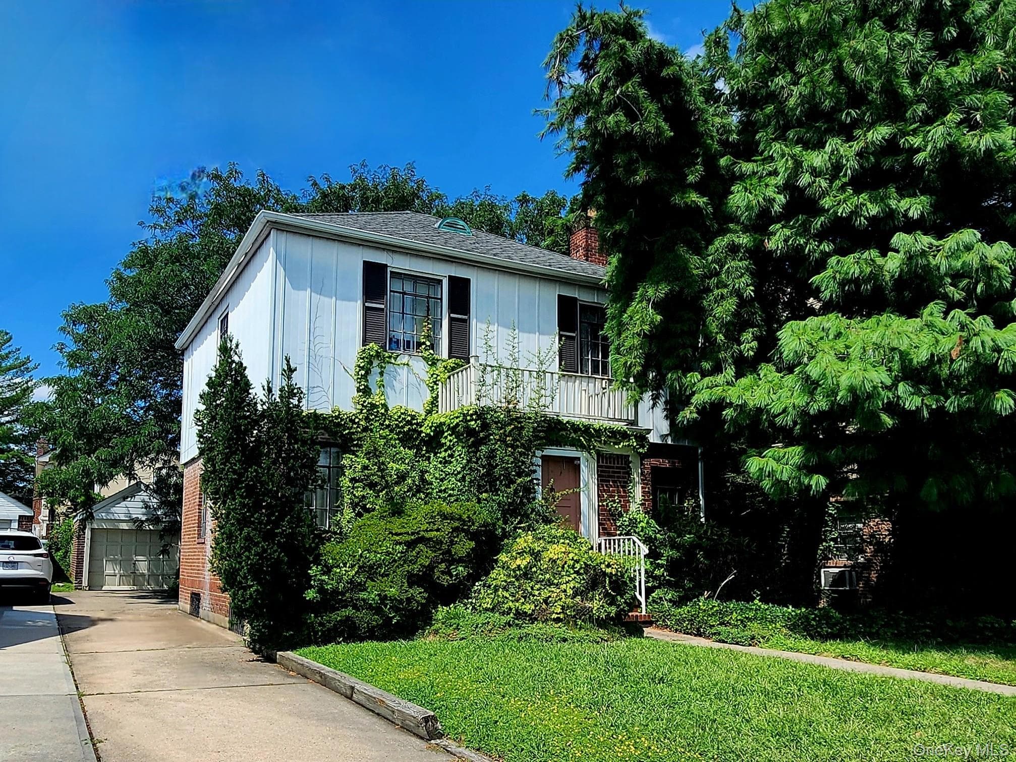 7516 175th Street photo 1