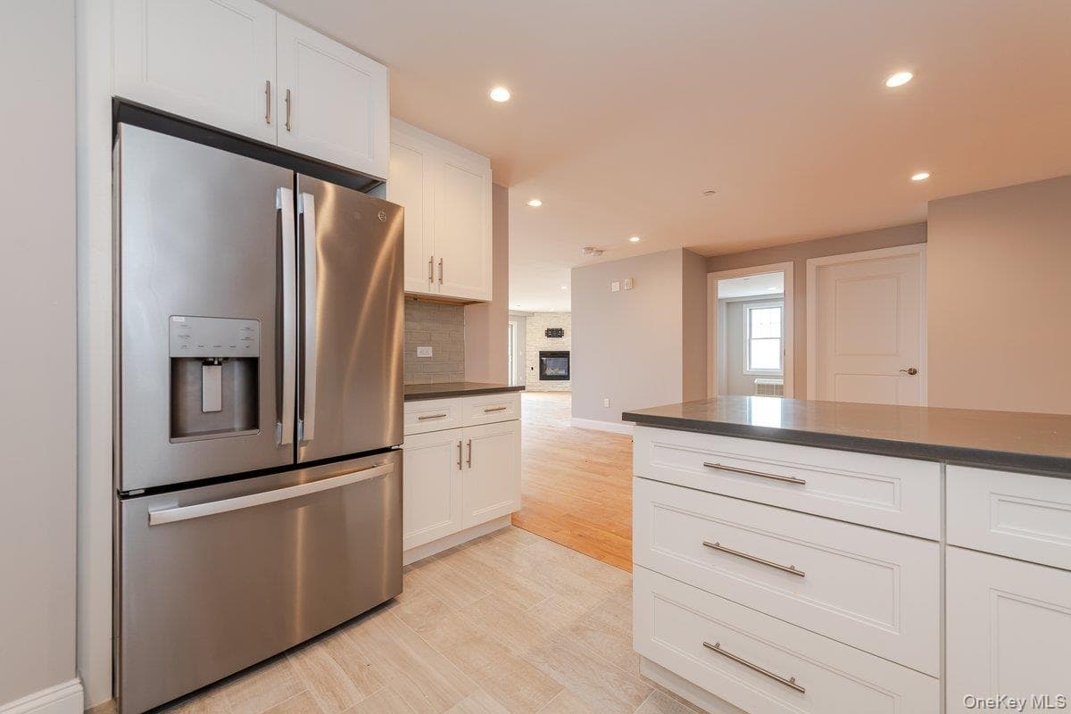 661 W Broadway Unit: 401 thumbnail 14