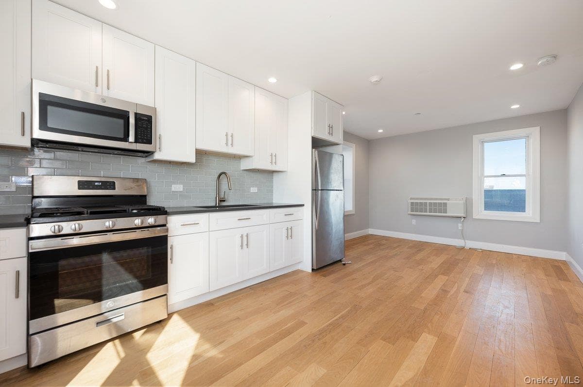 661 W Broadway Unit: 401 thumbnail 44
