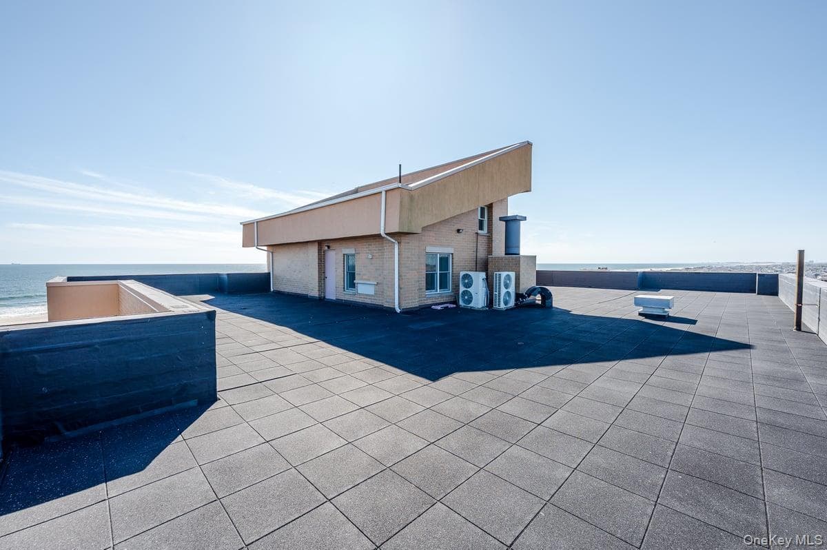 661 W Broadway Unit: 401 thumbnail 40
