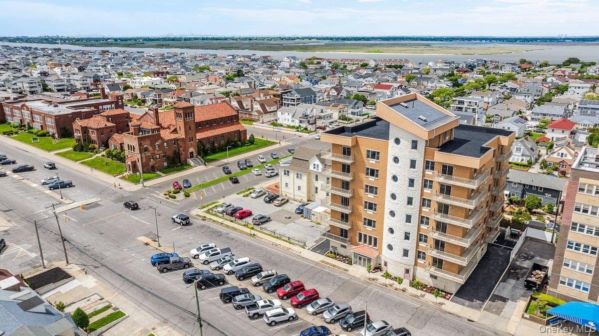 661 W Broadway Unit: 401 thumbnail 35