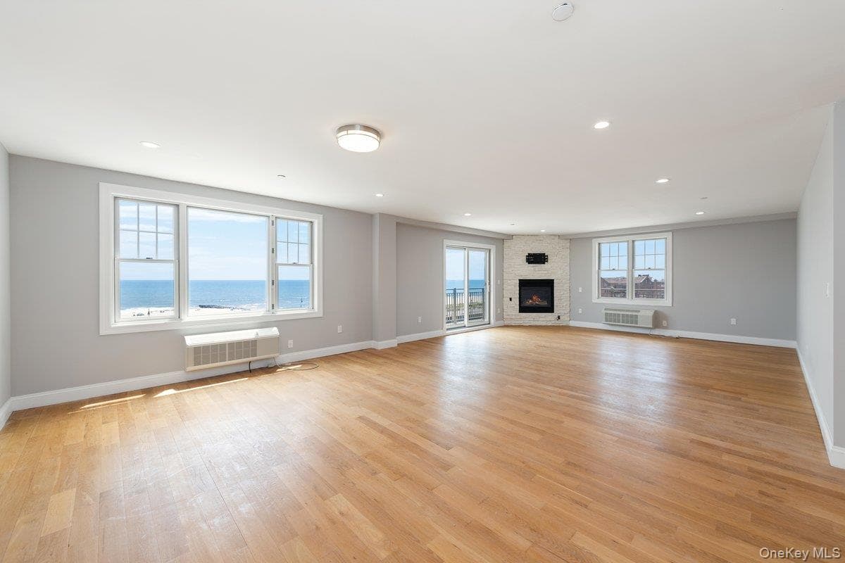 661 W Broadway Unit: 401 thumbnail 5