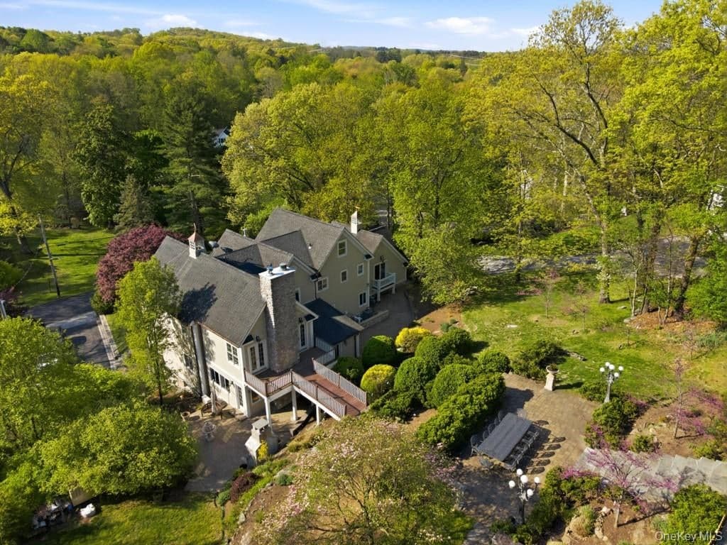 33 Greenbriar Drive thumbnail 34