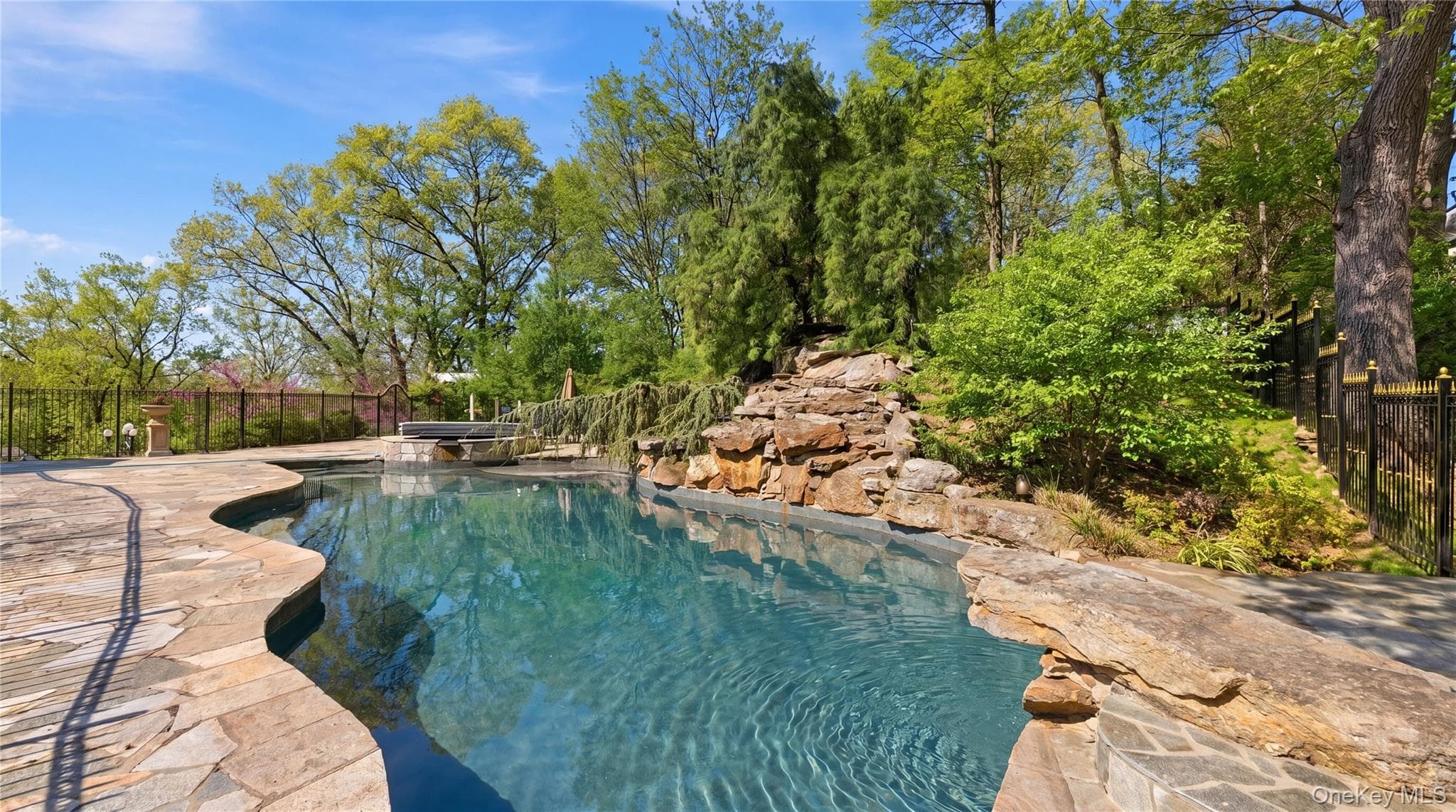 33 Greenbriar Drive thumbnail 30