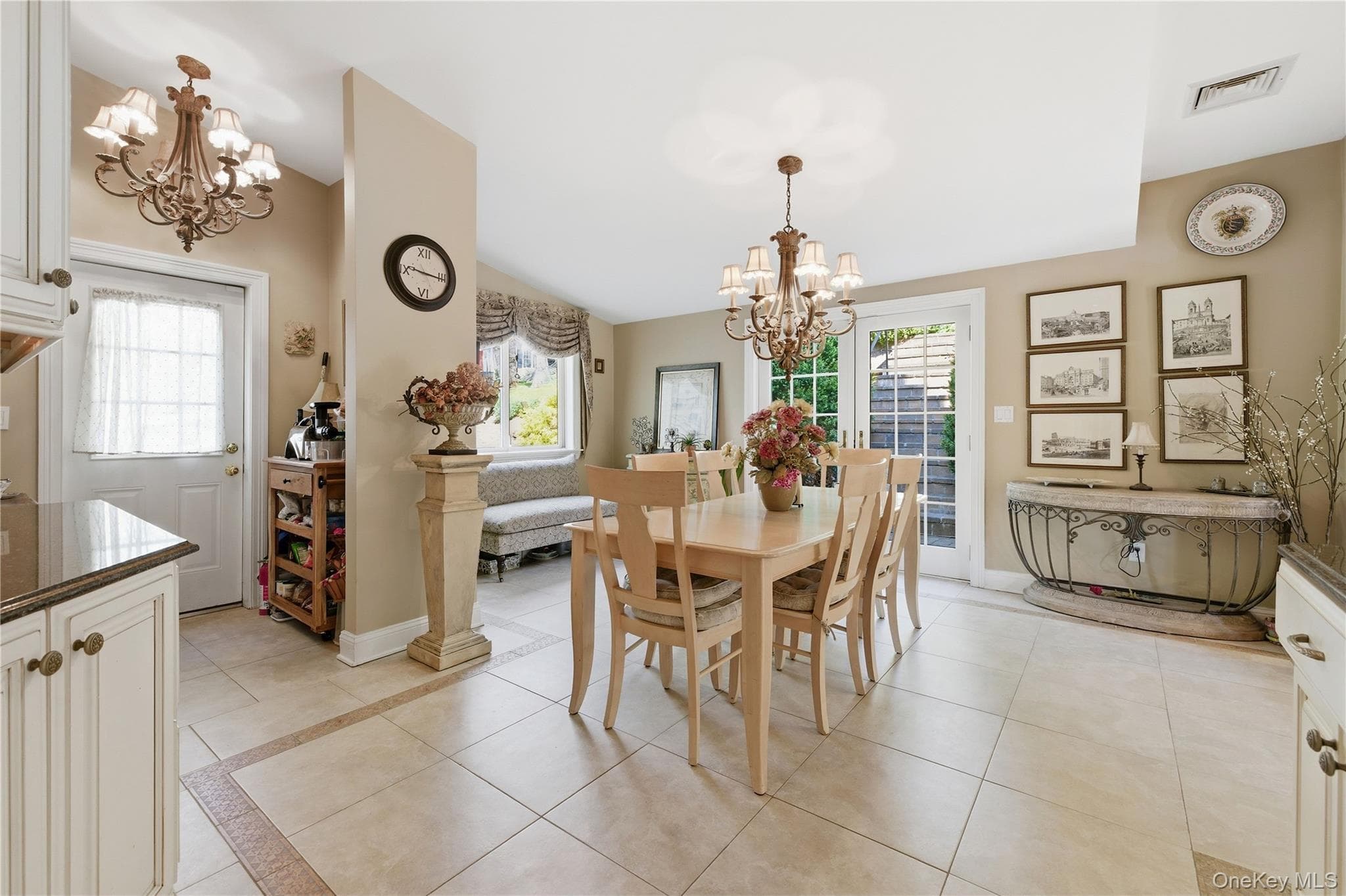 33 Greenbriar Drive thumbnail 8