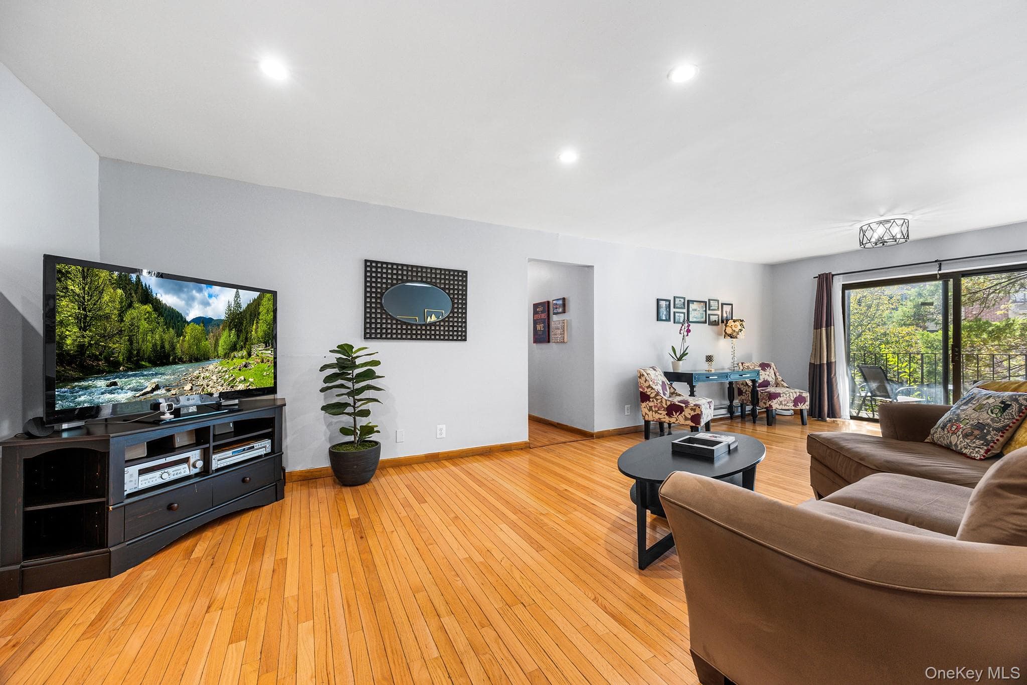 111 Dehaven Drive Unit: 127 thumbnail 4