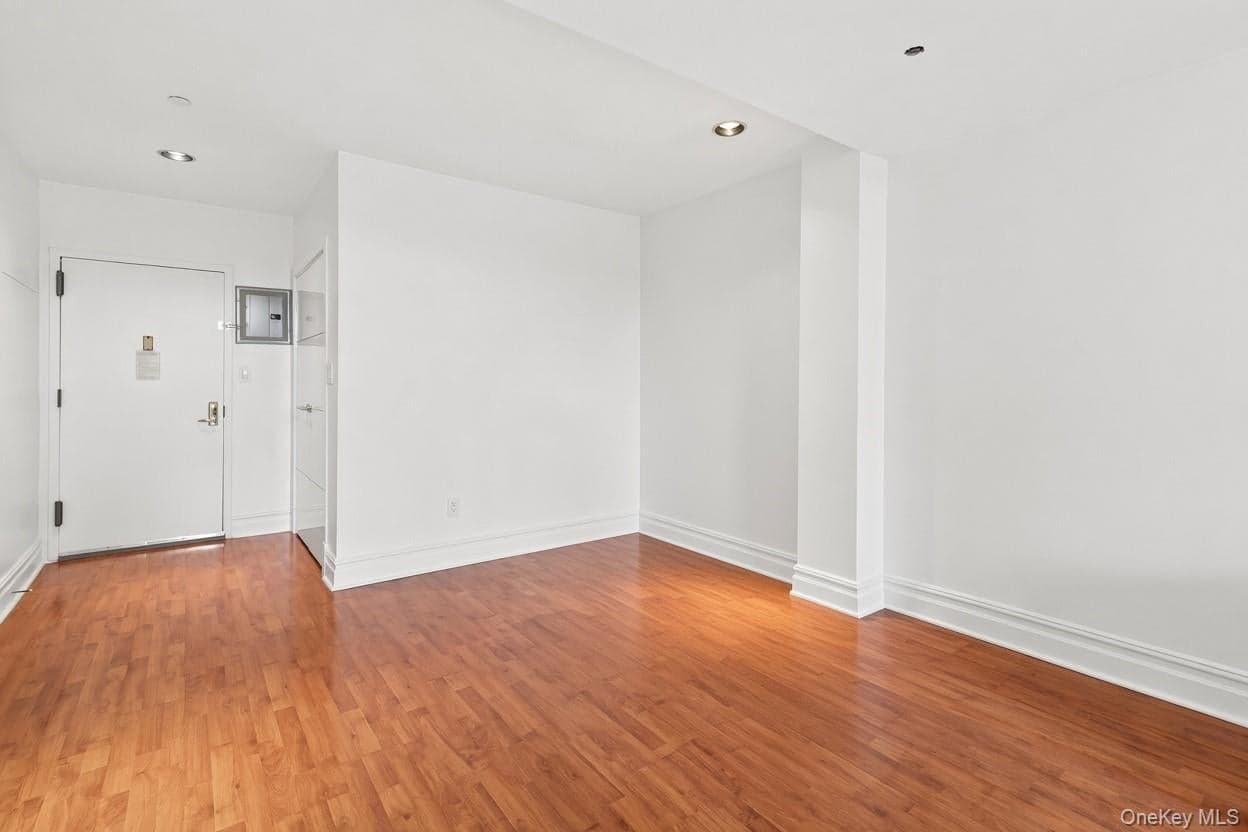 45-02 Ditmars Boulevard Unit: 124 thumbnail 10