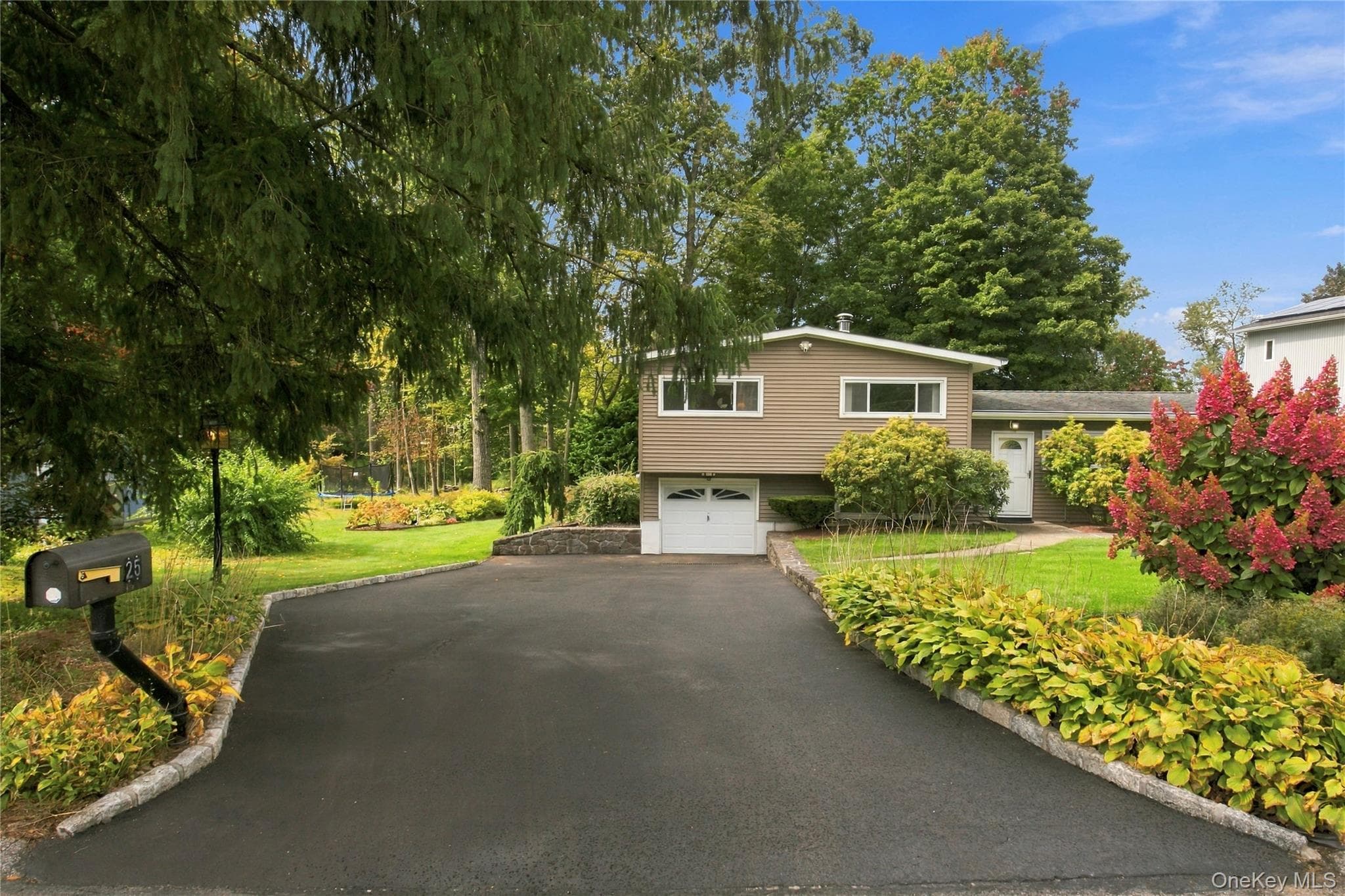 25 Fawn Ridge Drive thumbnail 3