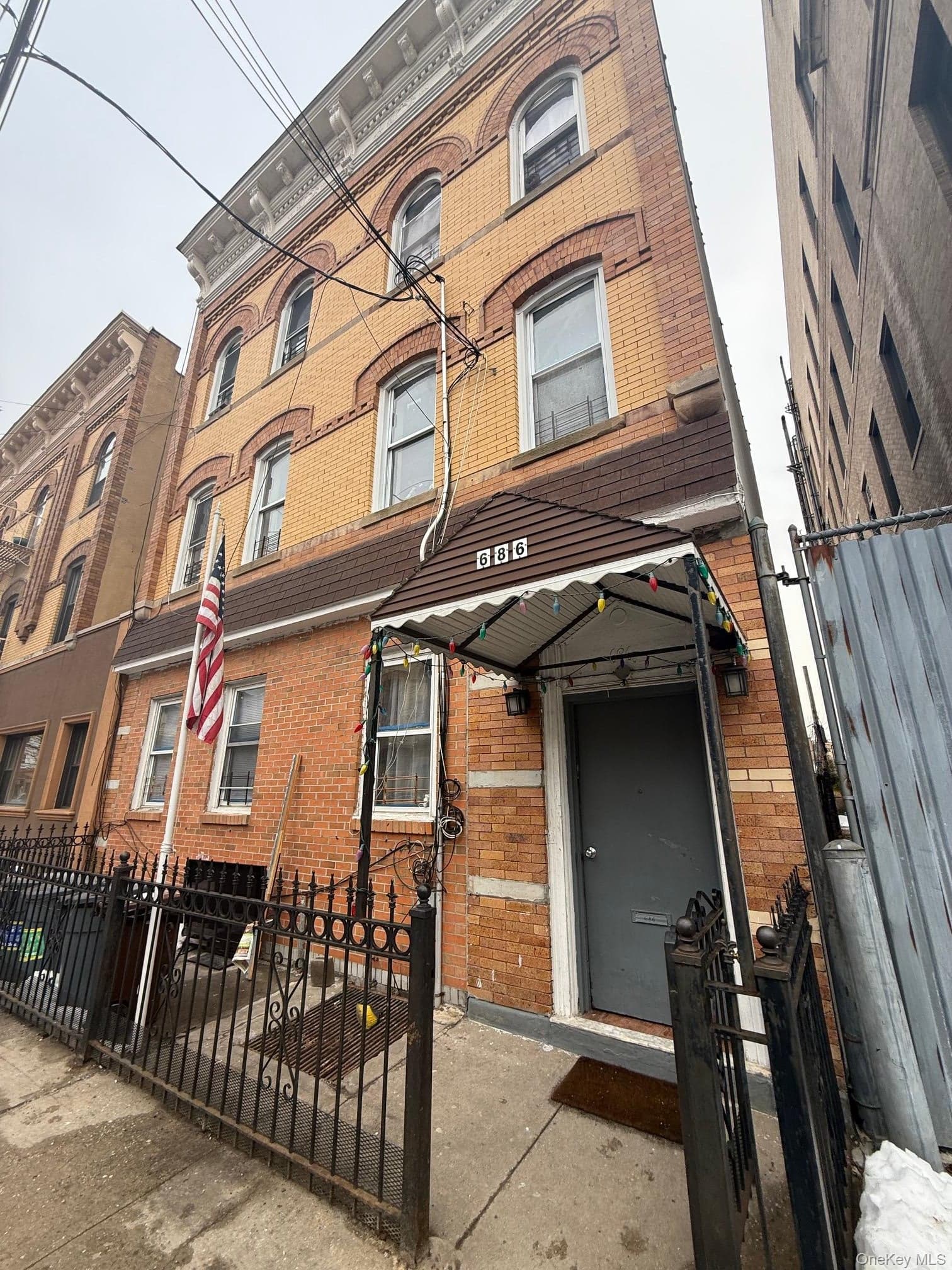 686 Fairview Avenue thumbnail 16