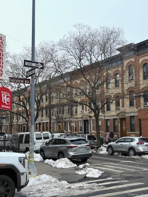 686 Fairview Avenue thumbnail 15