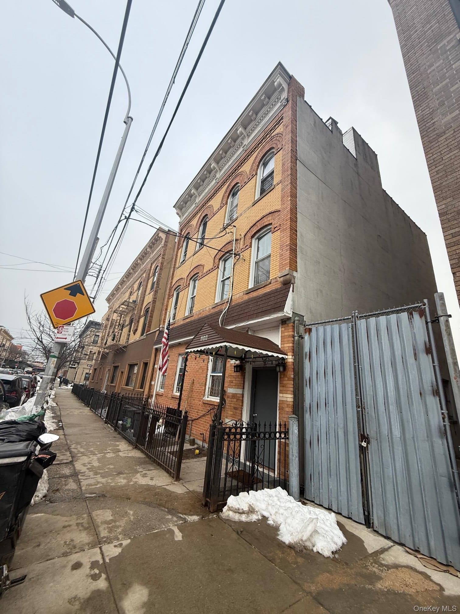 686 Fairview Avenue thumbnail 18