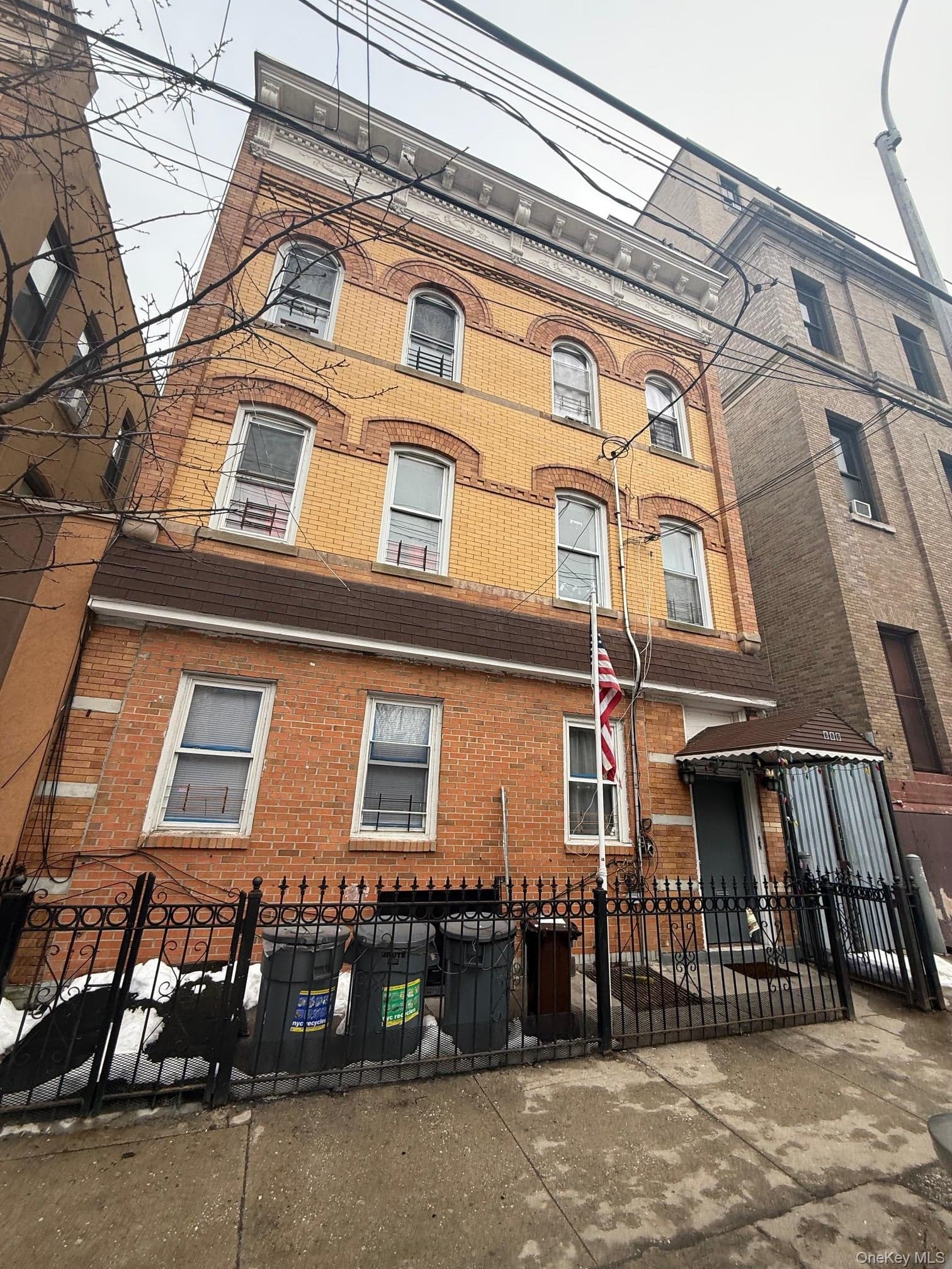 686 Fairview Avenue thumbnail 17