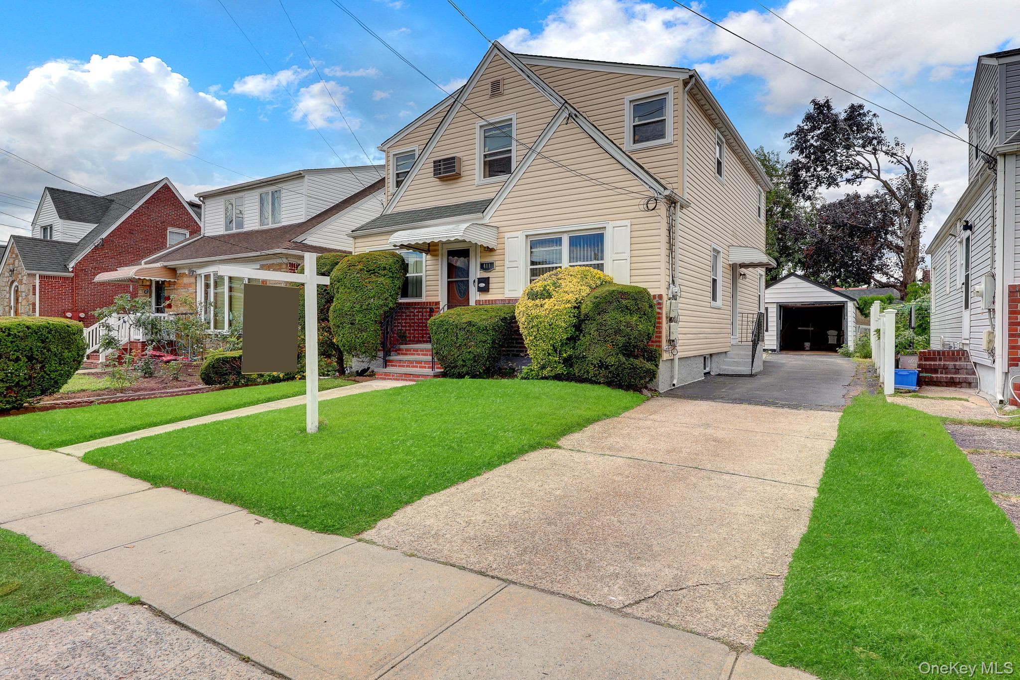 411 New Hyde Park Road thumbnail 9