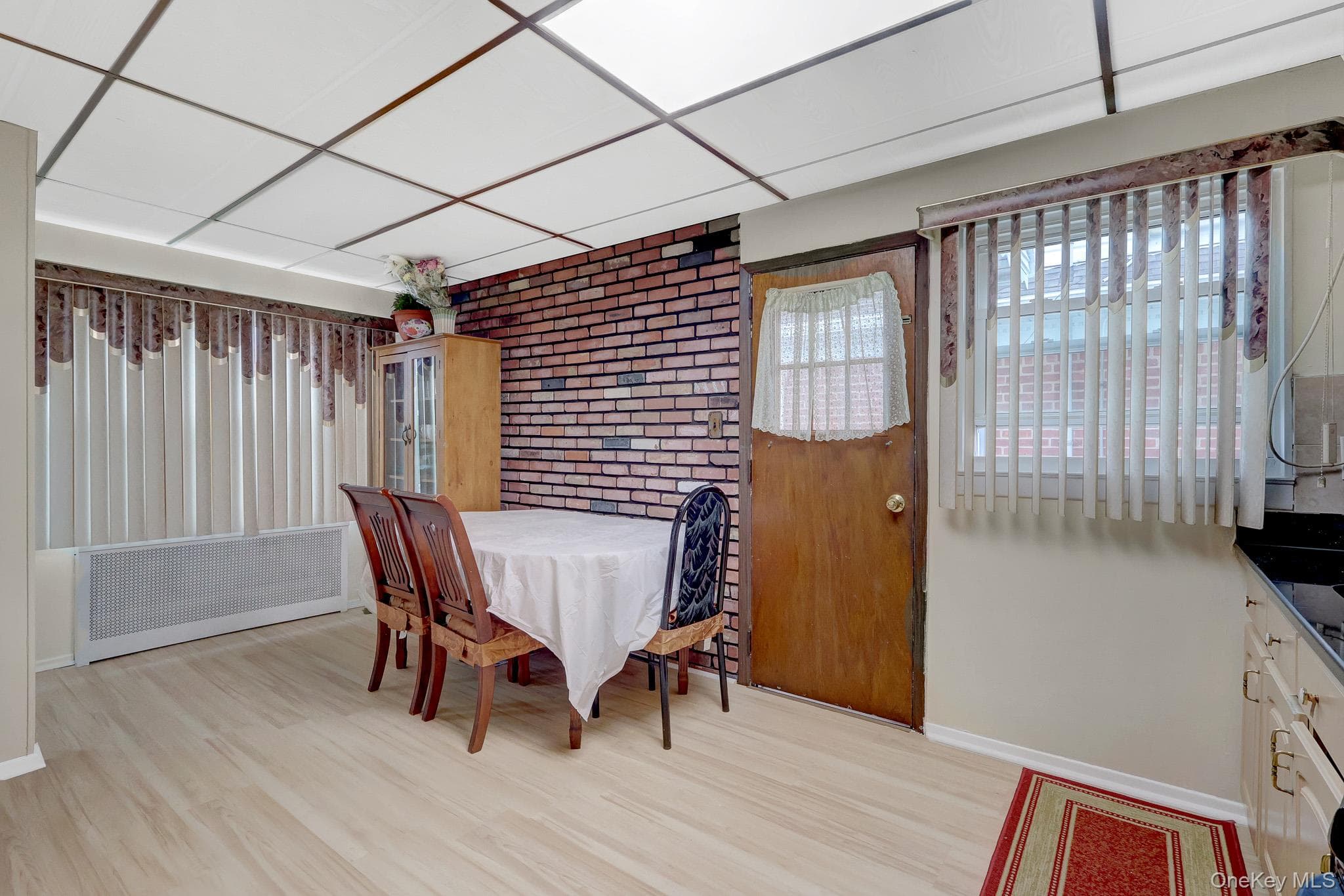 411 New Hyde Park Road thumbnail 18