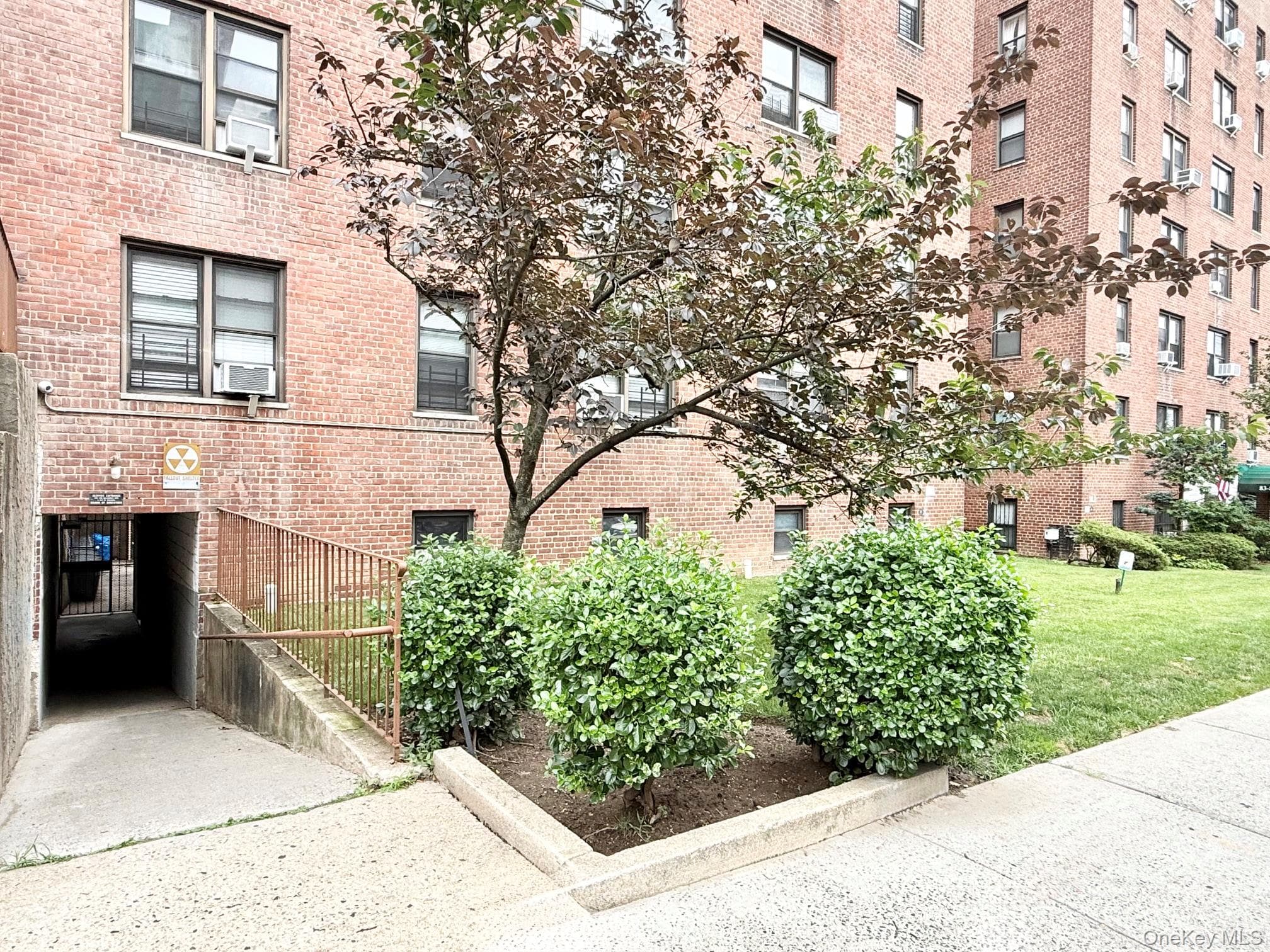 83-85 116th Street Unit: 3K thumbnail 19