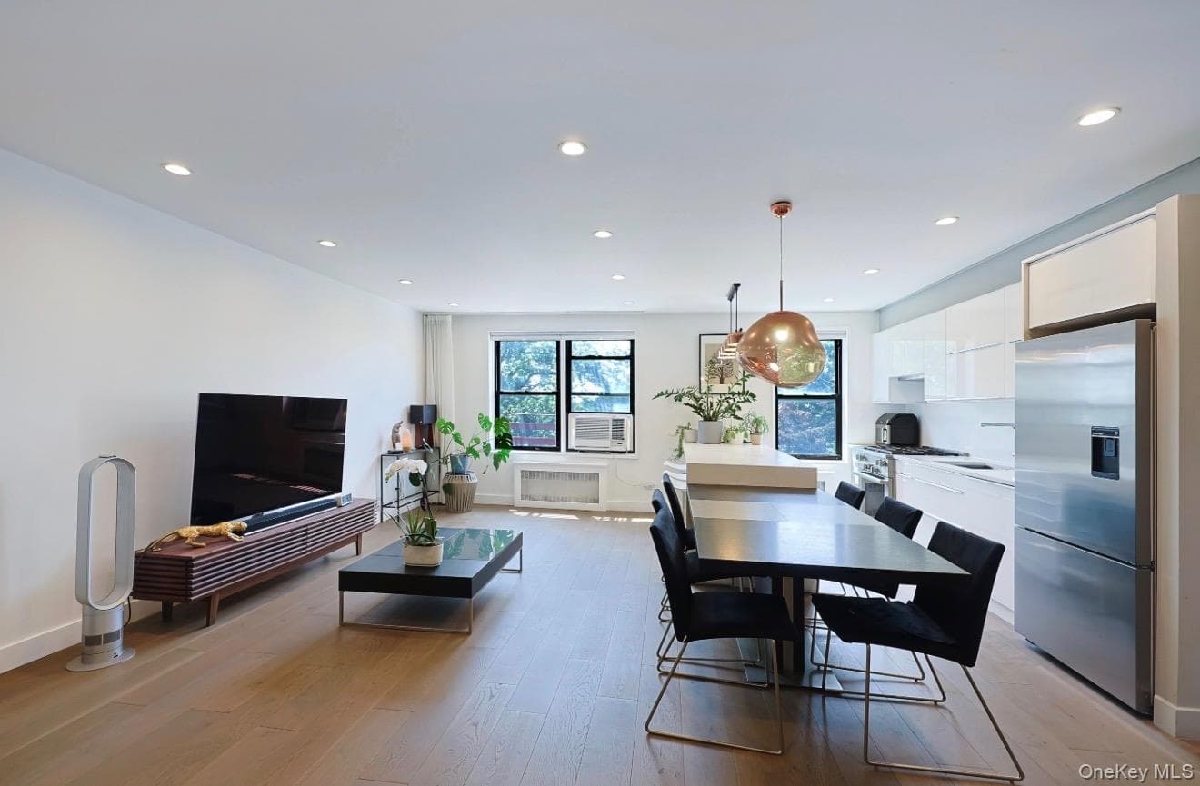 83-85 116th Street Unit: 3K thumbnail 2