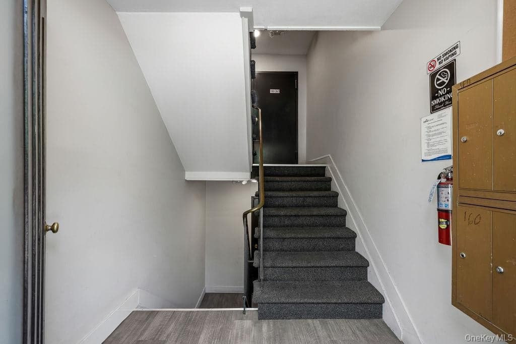 160 E Kearsing Parkway thumbnail 3