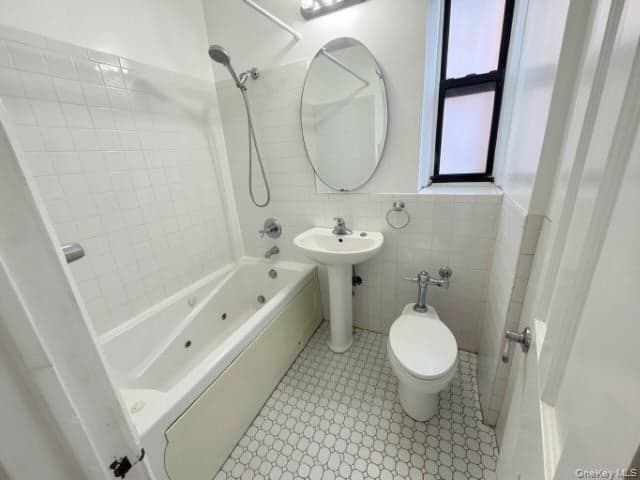 3017 Riverdale Avenue Unit: 1F thumbnail 17