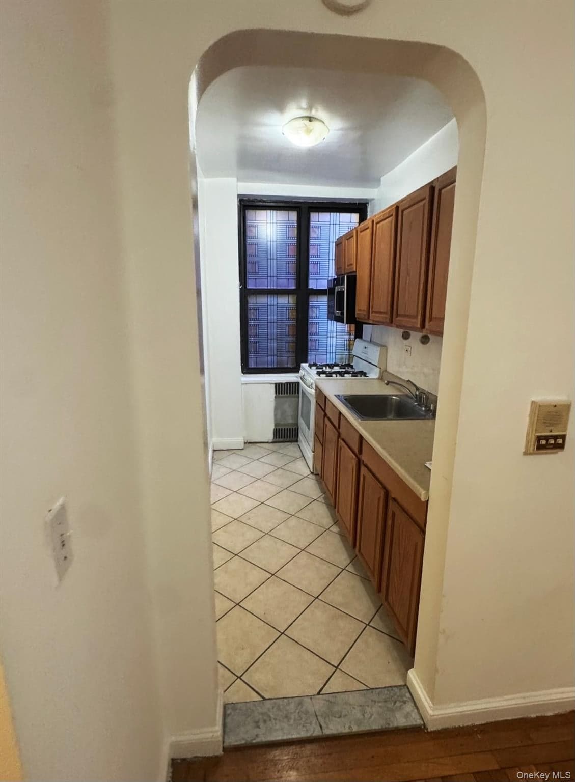 3017 Riverdale Avenue Unit: 1F thumbnail 3