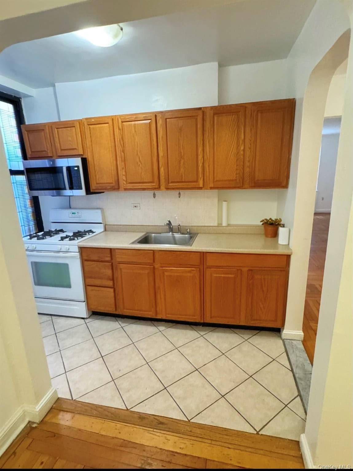 3017 Riverdale Avenue Unit: 1F thumbnail 4