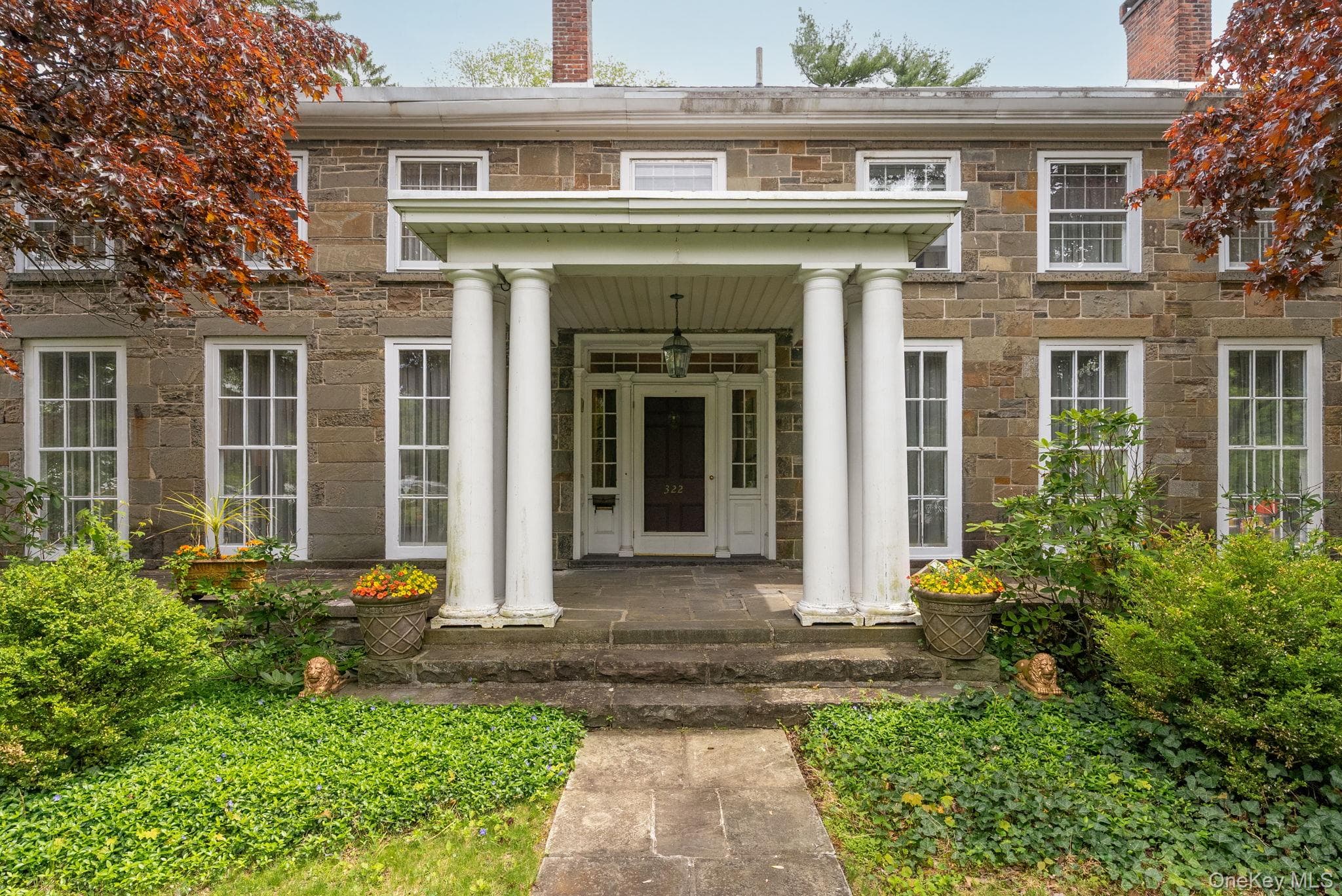 322 Albany Avenue thumbnail 2