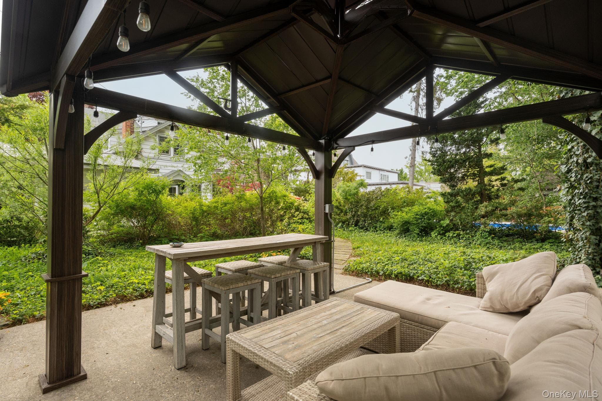 322 Albany Avenue thumbnail 31
