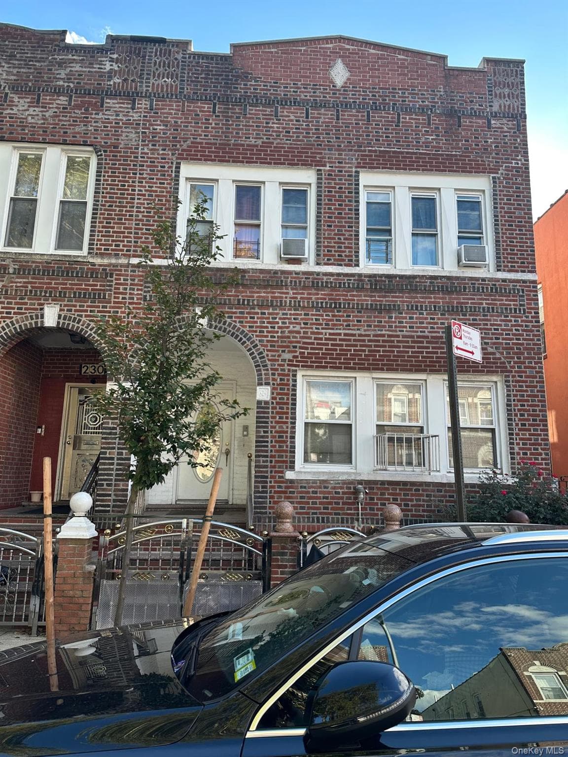 228 E 92nd Street thumbnail 2
