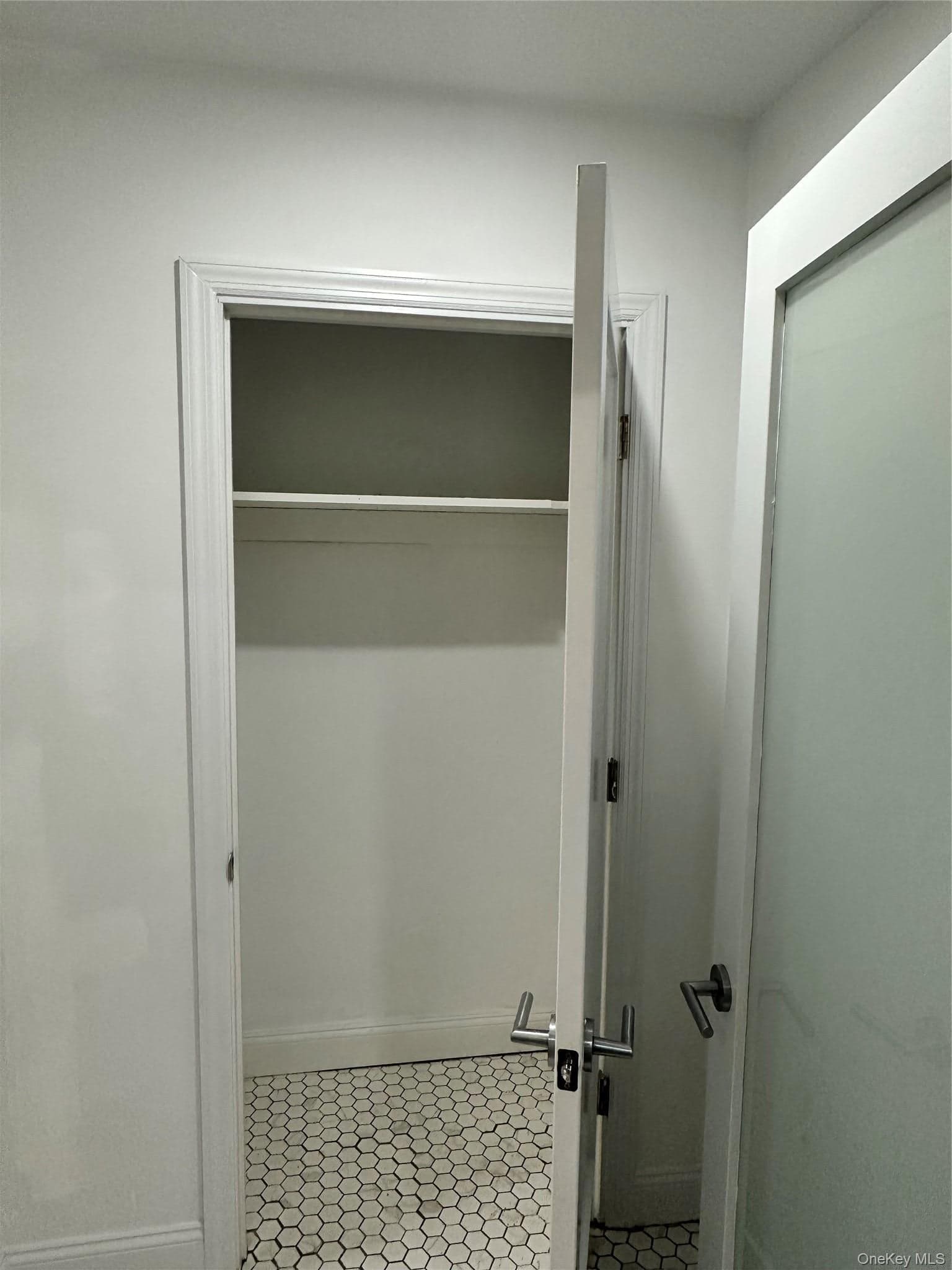 2385 Barker Avenue Unit: 2B thumbnail 8