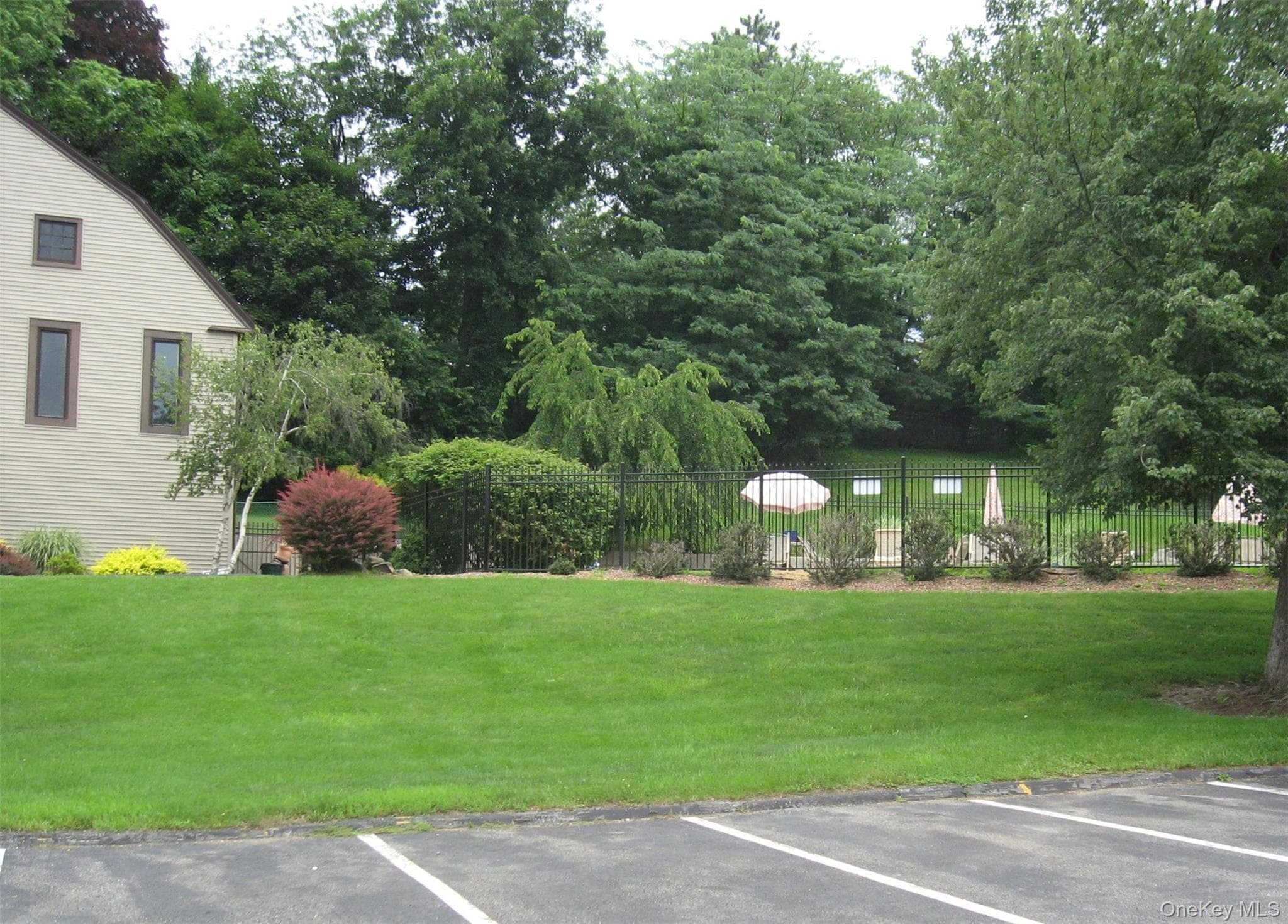 136 Sycamore Drive thumbnail 14