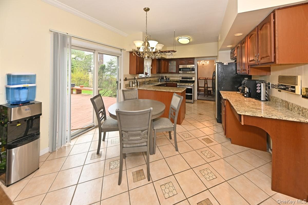 19 Sterling Road thumbnail 6