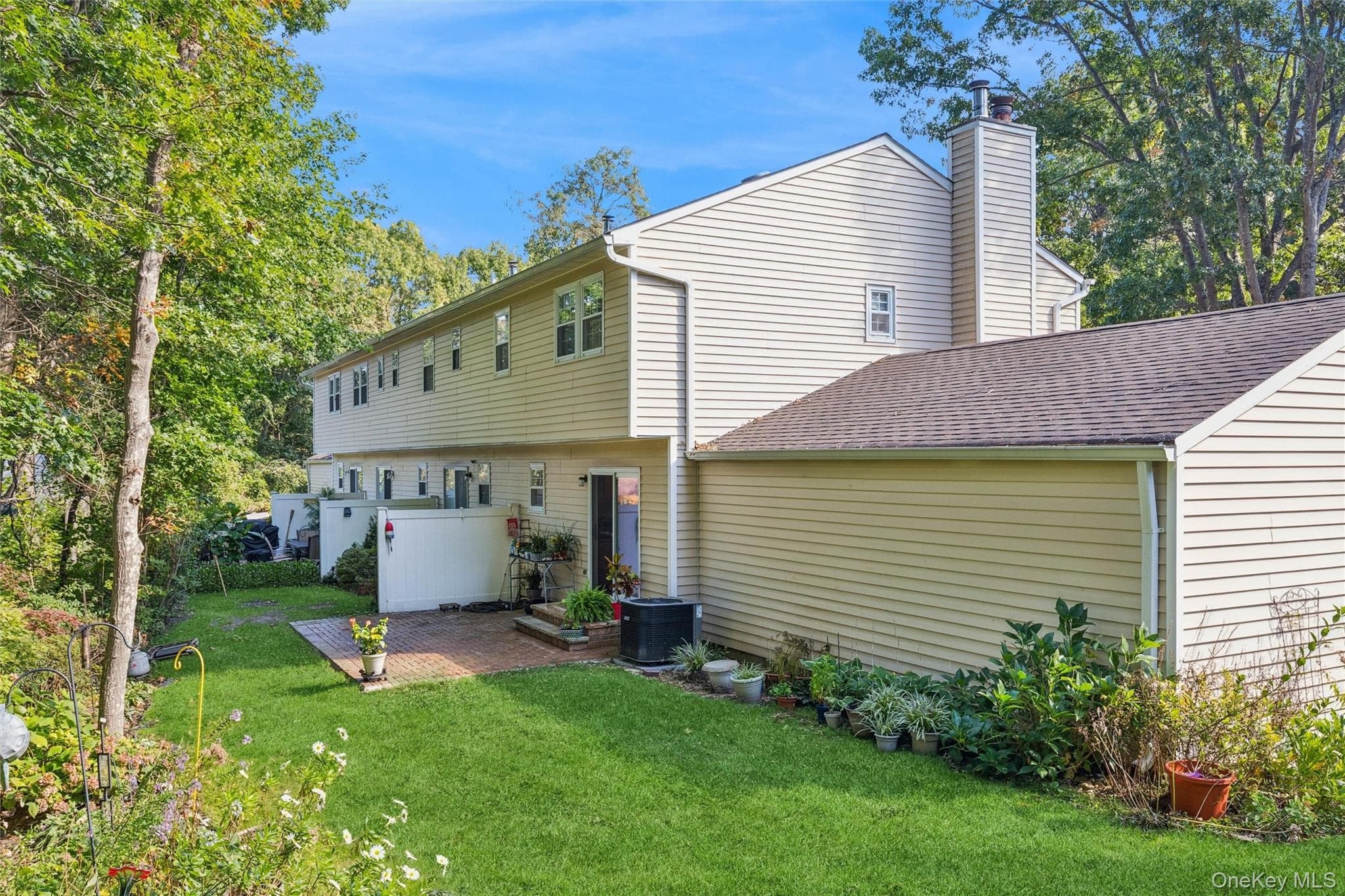 24 Huntington Commons thumbnail 25