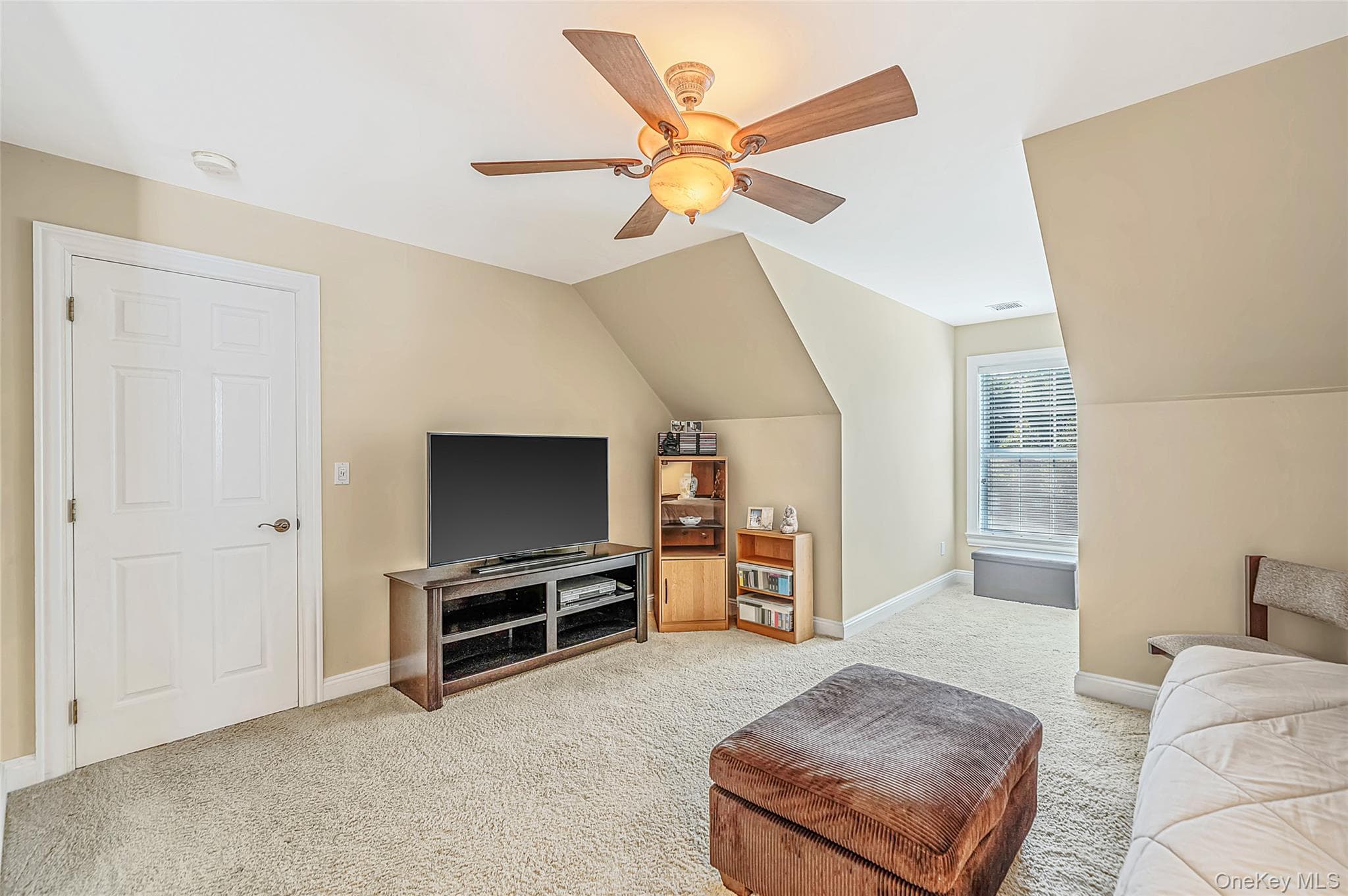 29 Golden Spruce Drive thumbnail 24