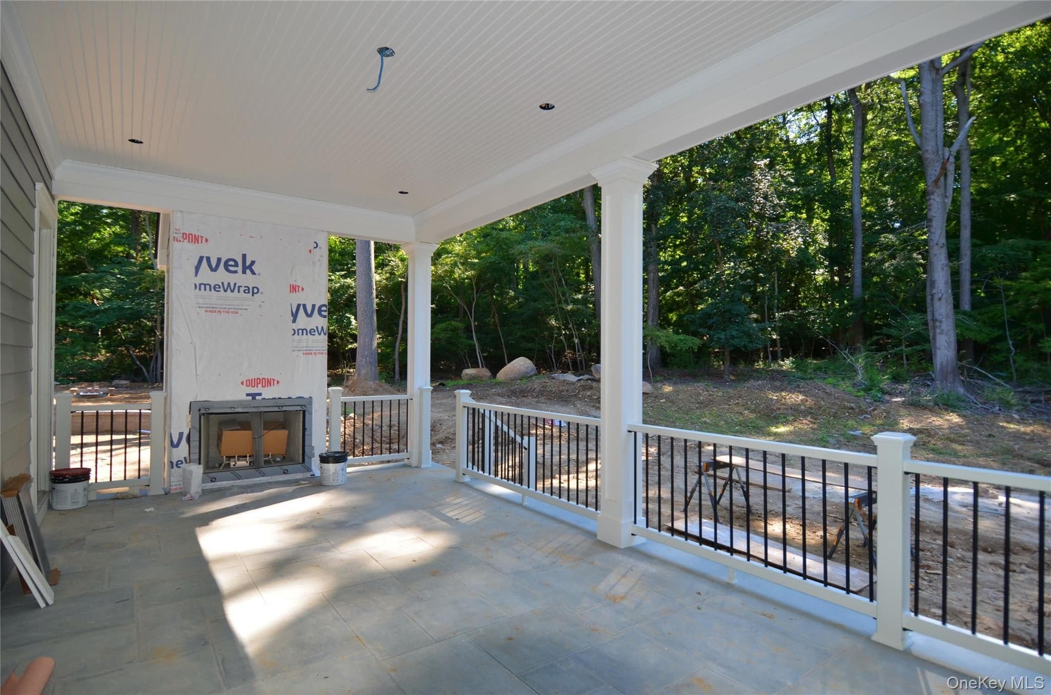 550 Moriches Road thumbnail 10