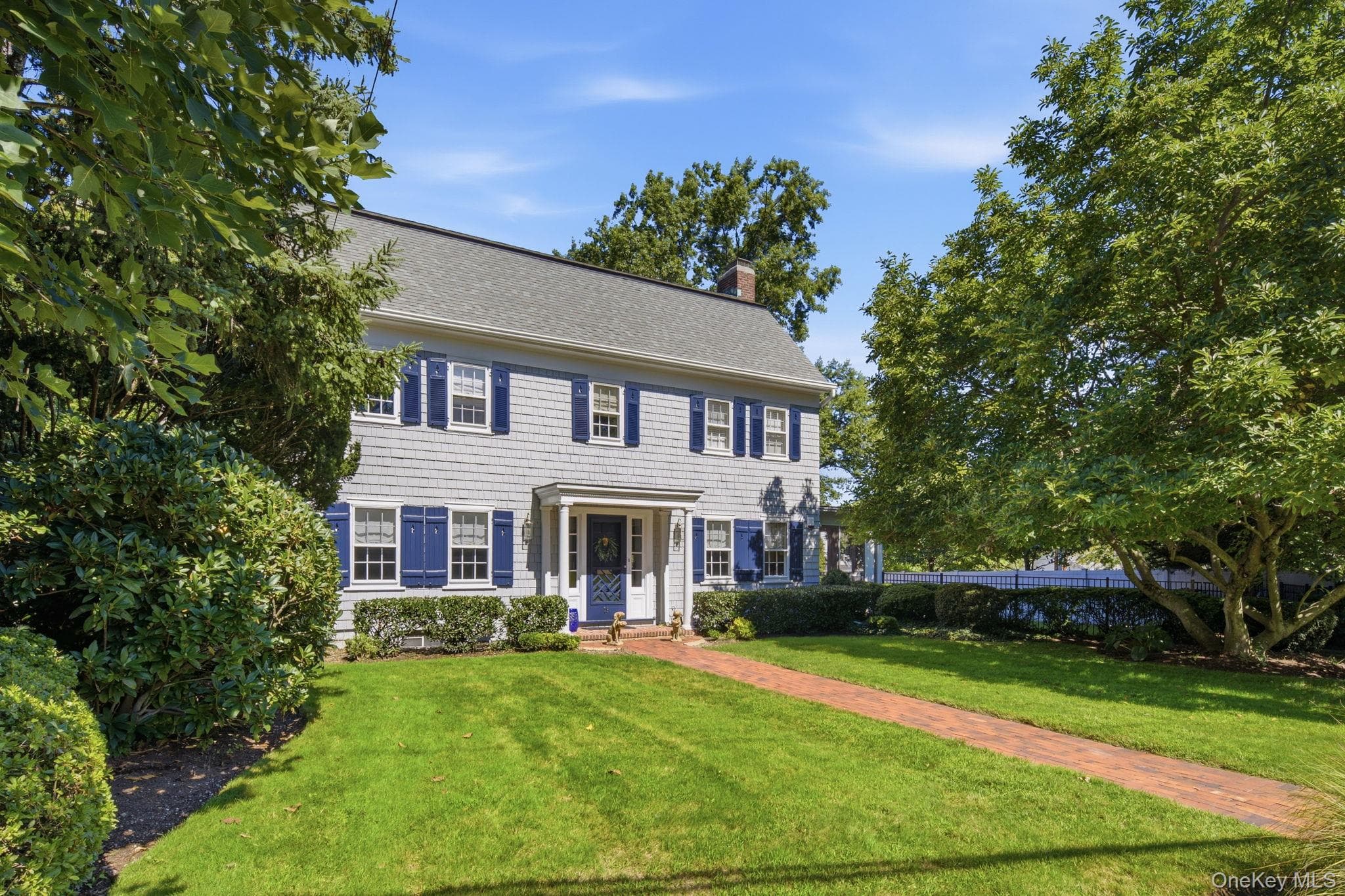75 Dewey Street, Huntington