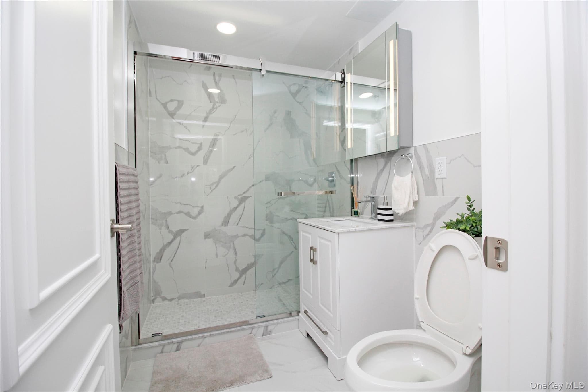 13450 Blossom Avenue Unit: 4C thumbnail 8