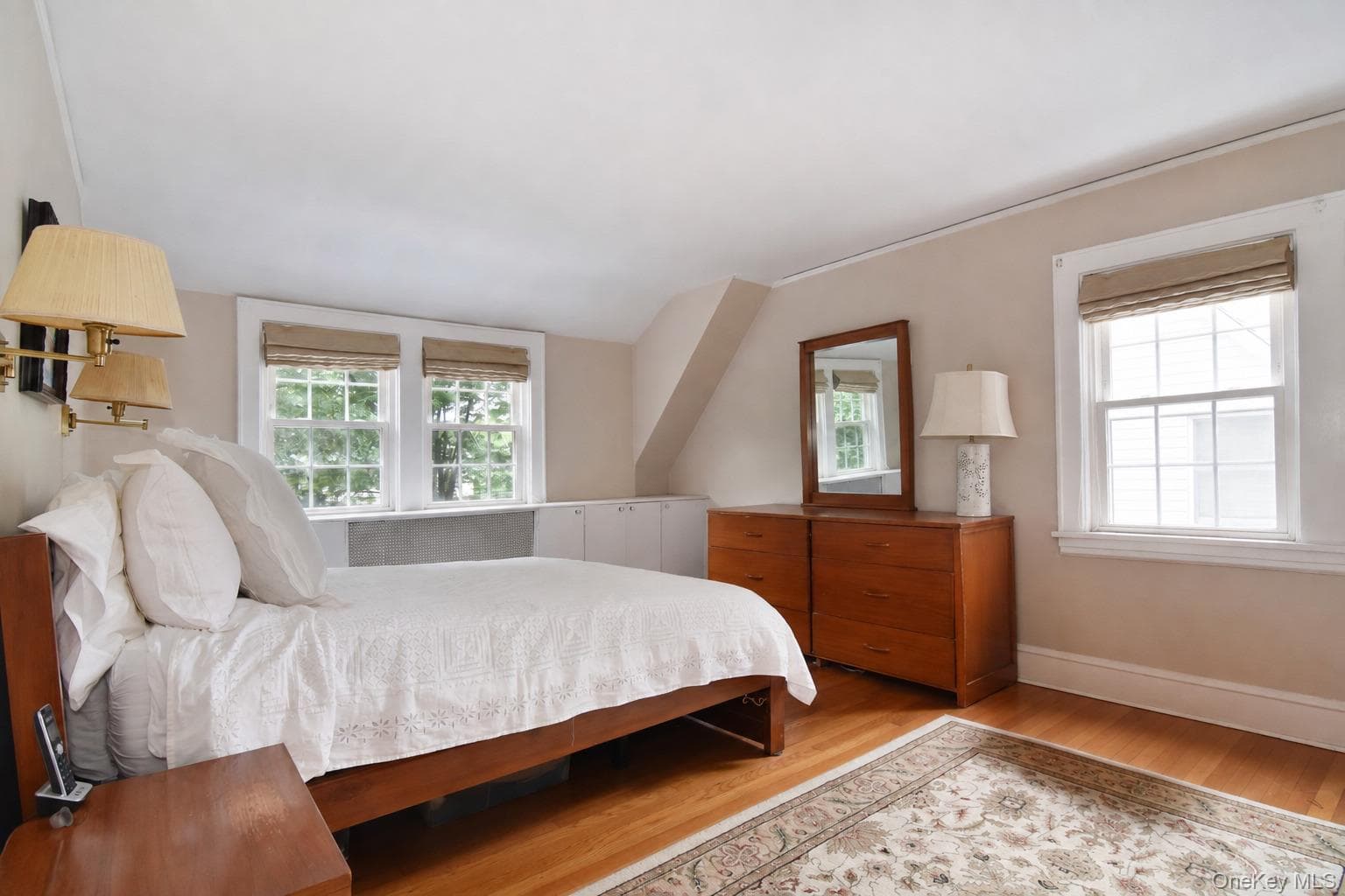 579 Manor Lane thumbnail 14