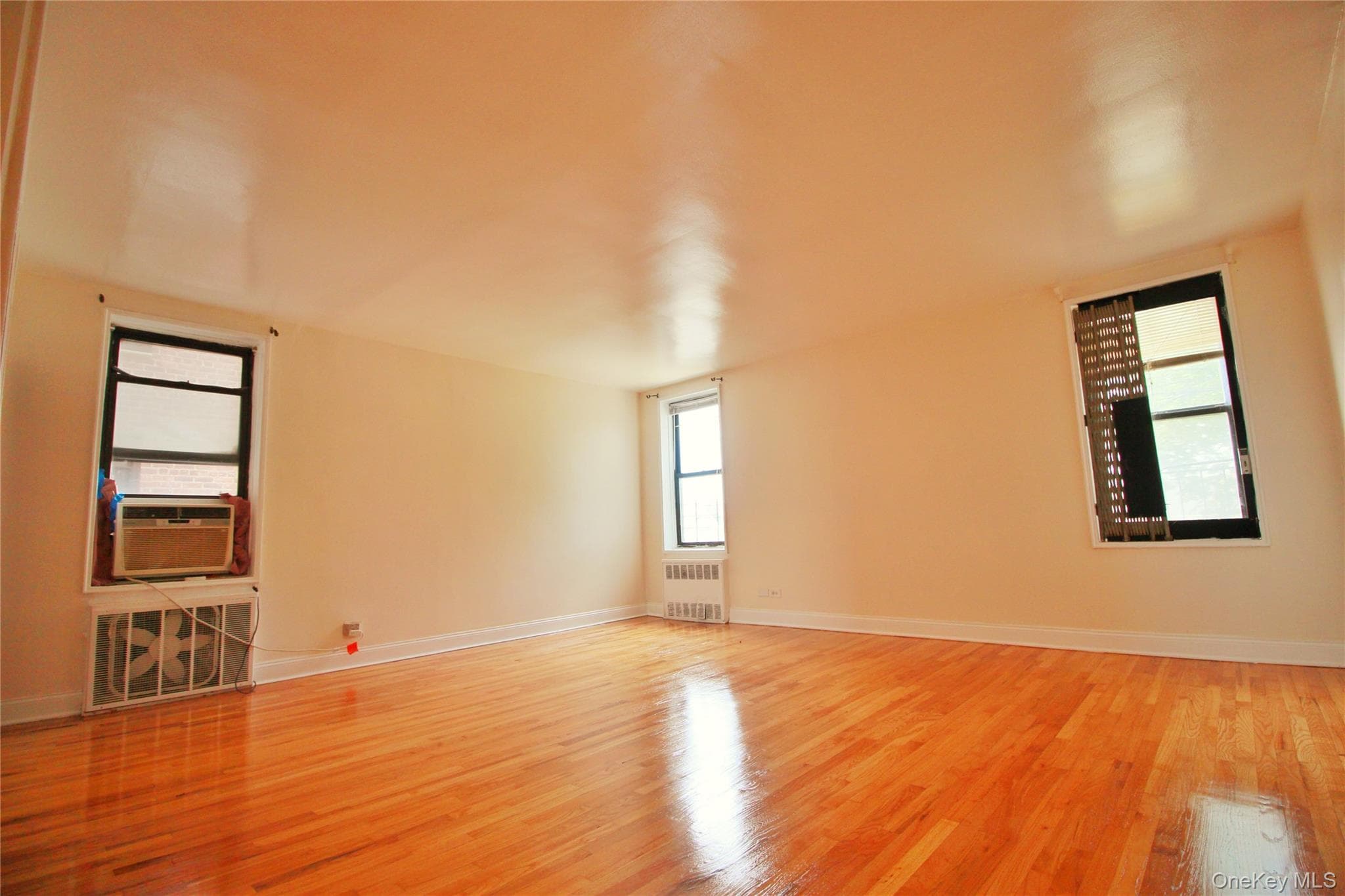 8830 182nd Street ST Unit: 3E thumbnail 3