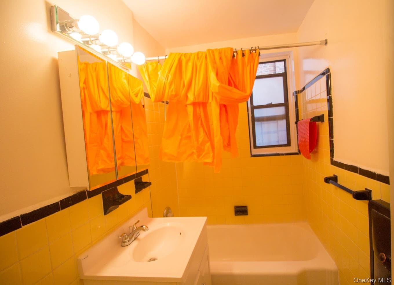8830 182nd Street ST Unit: 3E thumbnail 4