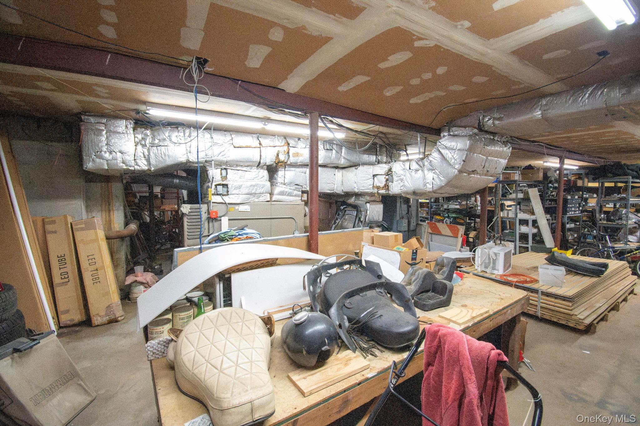 514 Merrick Road thumbnail 34