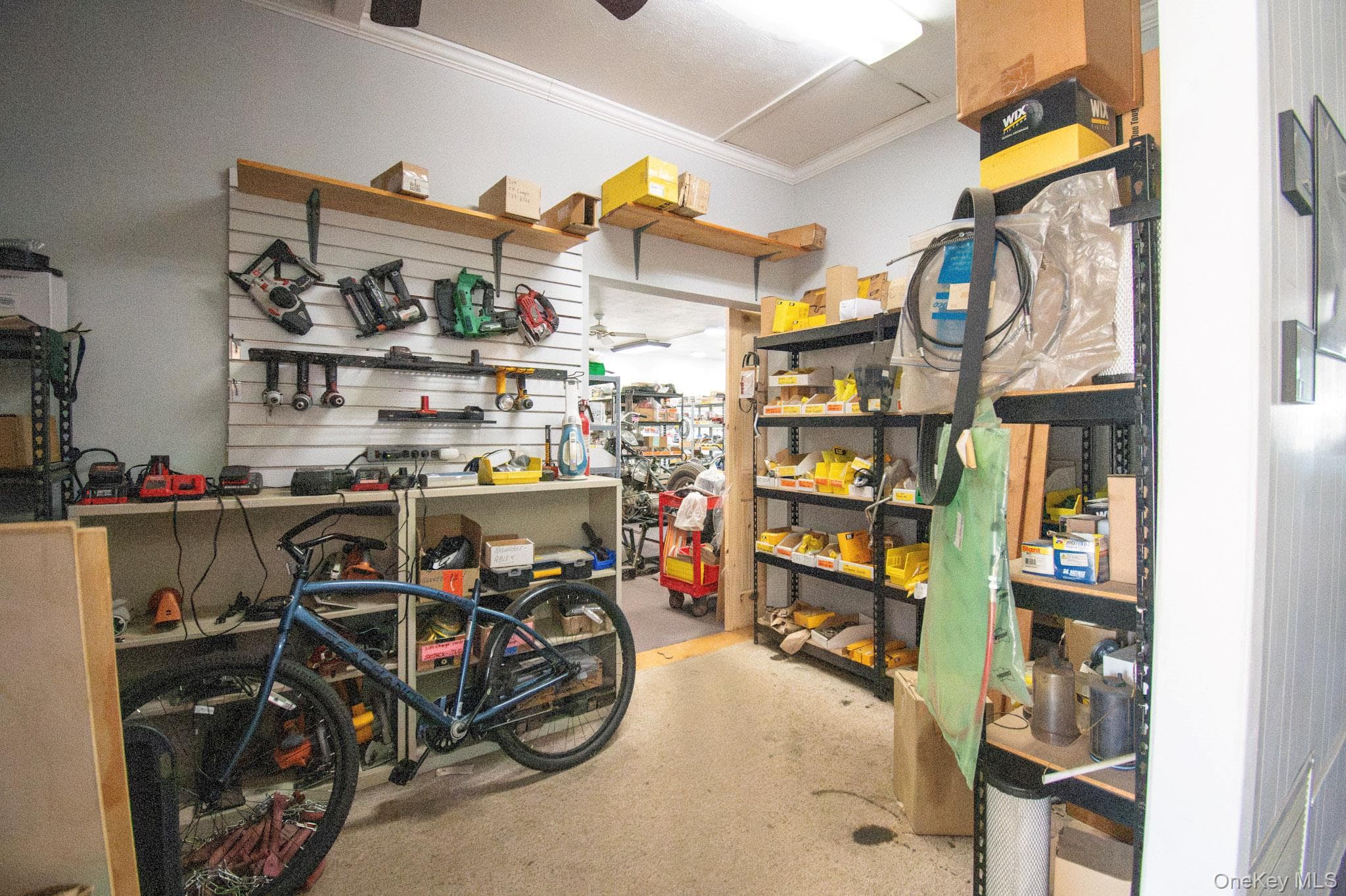 514 Merrick Road thumbnail 19