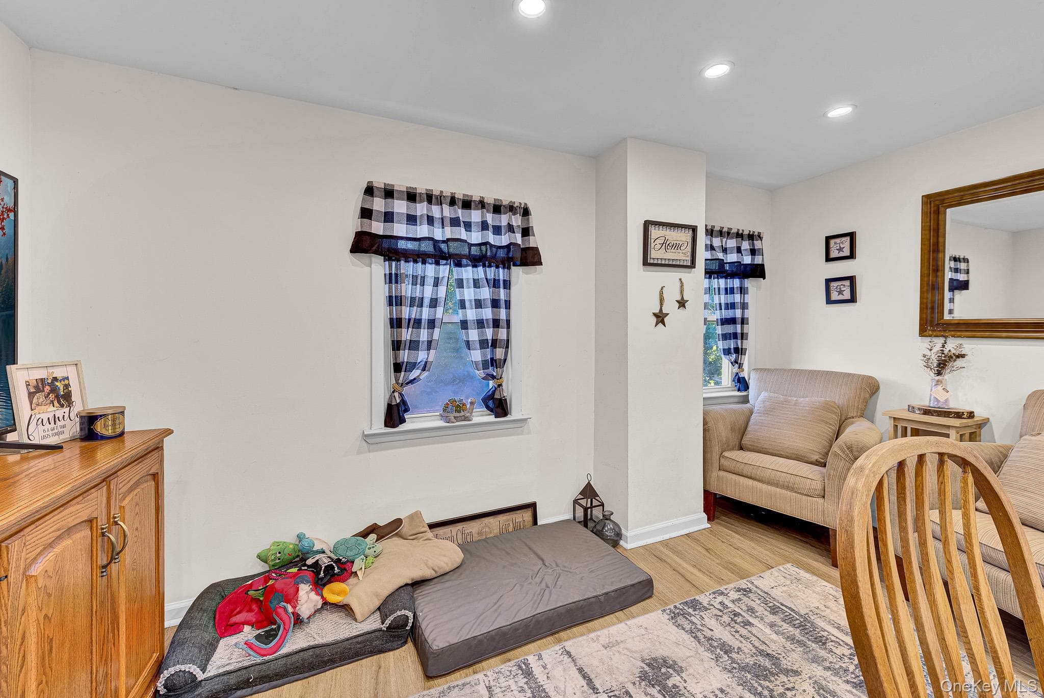 50 Pulaski Road thumbnail 10