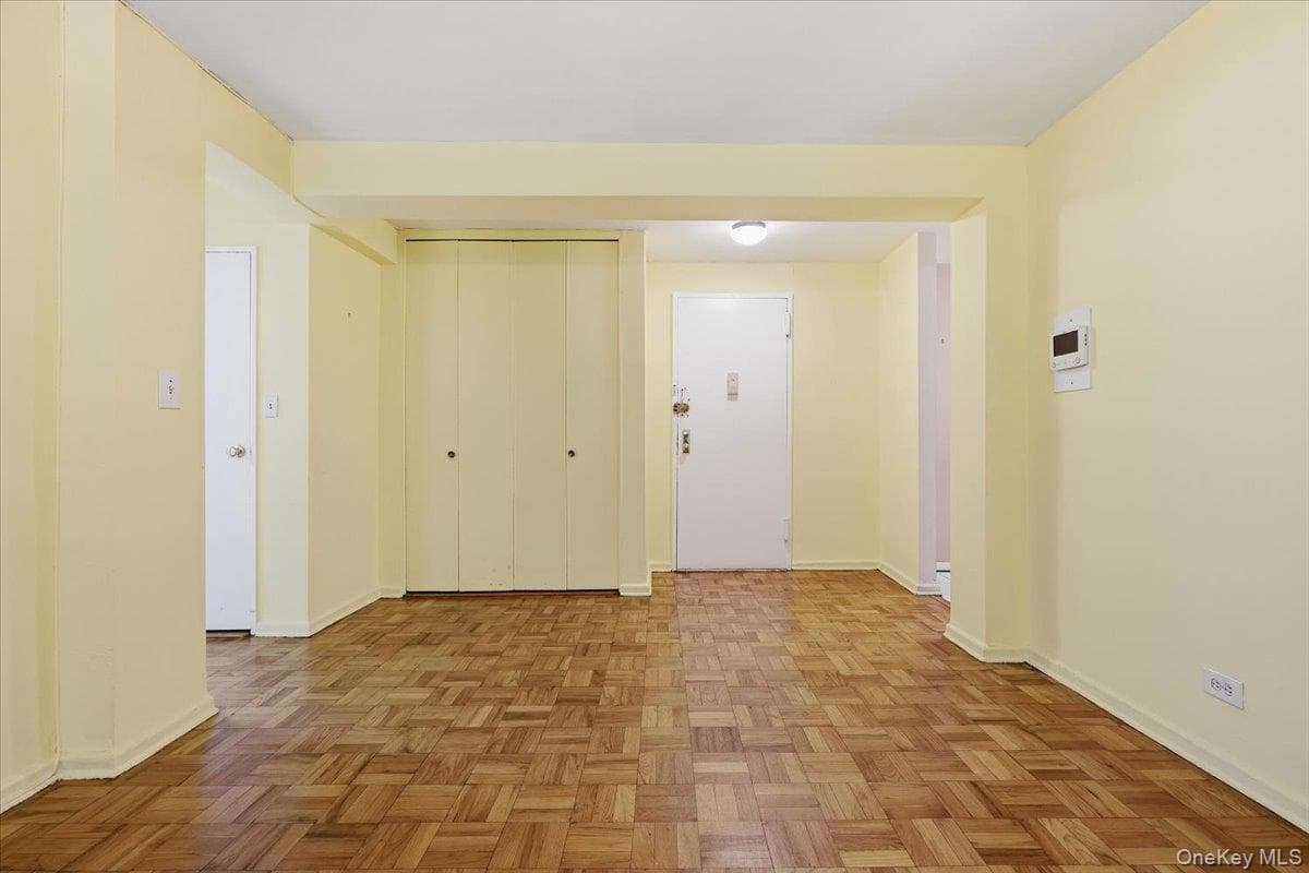 75 W 238th Street Unit: 2D thumbnail 6