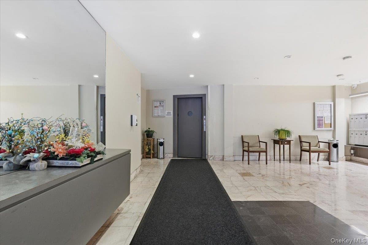 75 W 238th Street Unit: 2D thumbnail 5