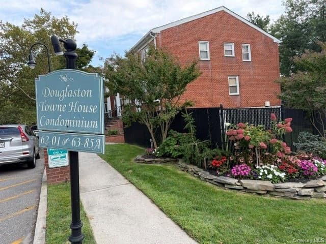 6275 Douglaston Parkway Unit: 11 thumbnail 18