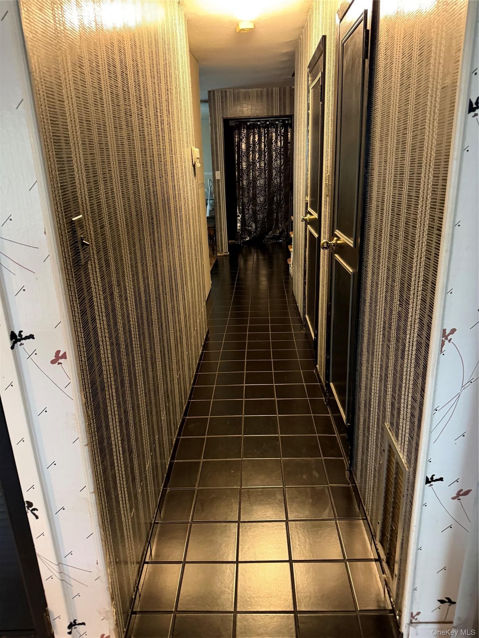6275 Douglaston Parkway Unit: 11 thumbnail 5