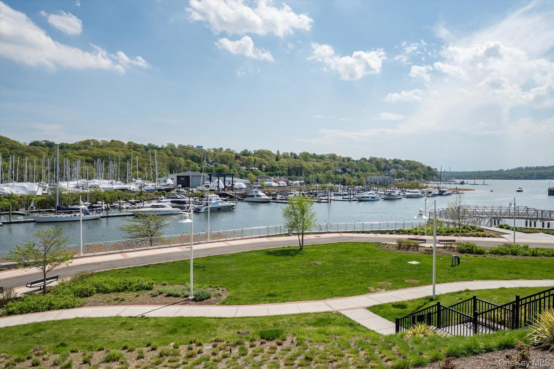 100 Garvies Point Road Unit: 1042 thumbnail 2